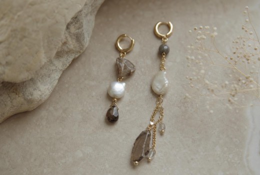 Why Asymmetrical Earrings Are the Essential Trend of the Year