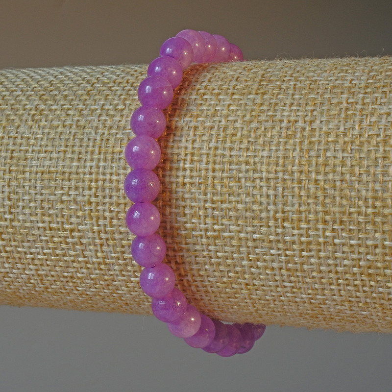 Dyed Quartz, Amethyst-Tone Bracelet, smooth round beads on cord, diameter 6.5mm+-, length 18cm+- (stretch)