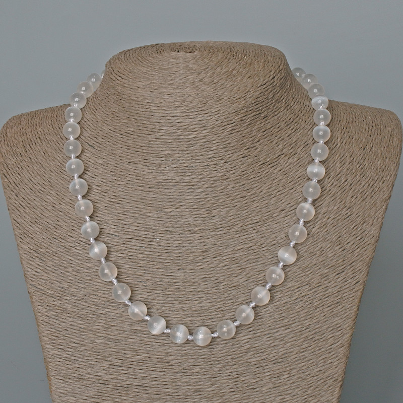 Necklace White Cat's Eye Smooth Round Bead, Diameter 8.5mm+/-, Length 49cm+