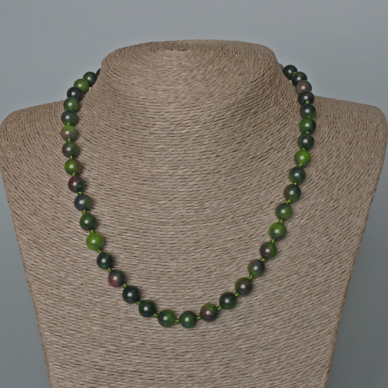 Necklace Zoisite natural stone smooth bead, diameter 8.5mm, length 49cm