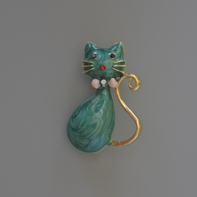 Cat Brooch Pendant, Dark Green Mother-of-Pearl Enamel with Glitter, Rhinestones, Gold-Tone Metal, 25x39mm