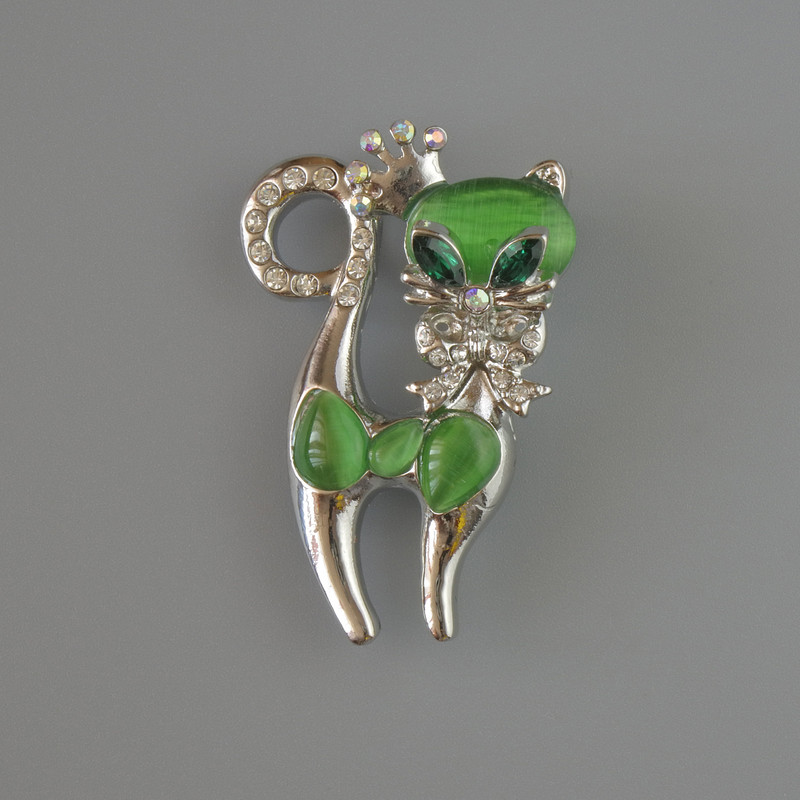 Kitten Brooch Pendant, Green Cat's Eye, Green Crystals, Pink and White Rhinestones, Silver-Tone Metal 28x43mm