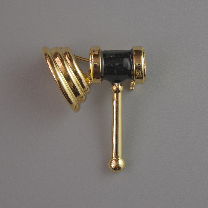 Brooch Judge's Gavel with black enamel, golden metal 23x28mm