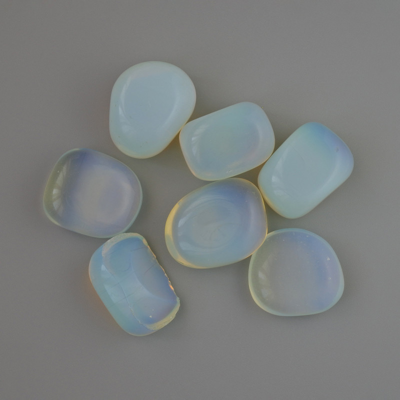 Souvenir Moonstone Tumbled, diameter 19x15mm (+/-) 100g pack