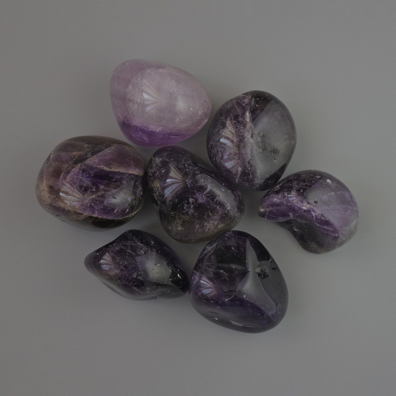 Souvenir Natural Stone Amethyst Tumbled, diameter 20x18mm (+/-) 100g pack
