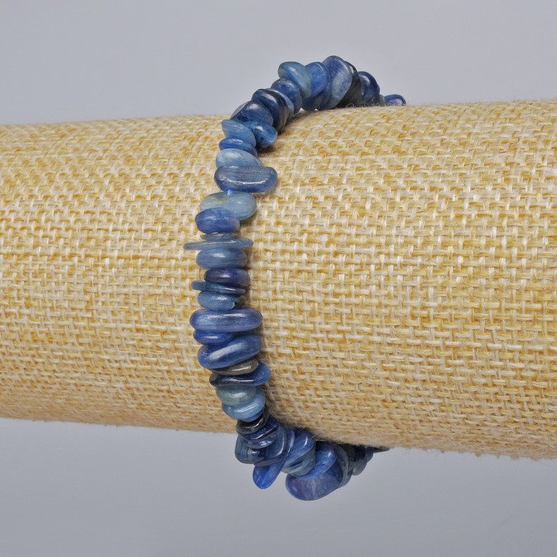 Kyanite Bracelet, natural stone chips, diameter 7x3mm+-, length 18cm+- (stretch)