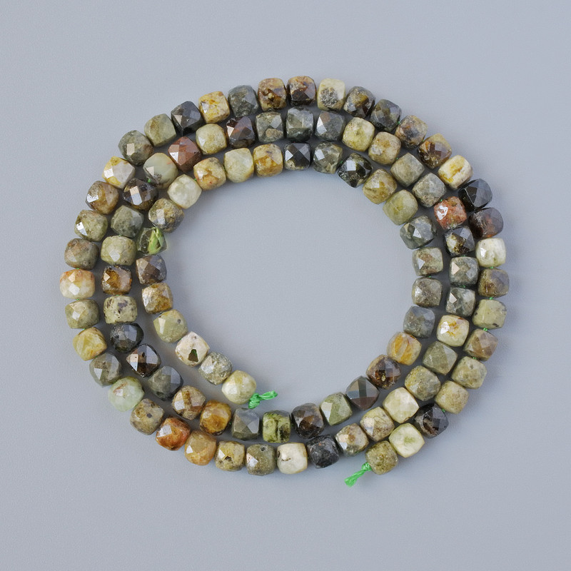 Grossular (Green Garnet) Beads, natural stone, faceted cube, diameter 4mm+-, length 39cm+- on a strand