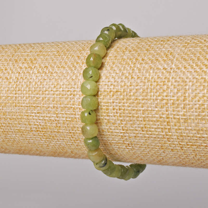 Jadeite Bracelet, natural stone faceted cube, diameter 5.5mm+/-, length 18cm+/- (stretch)