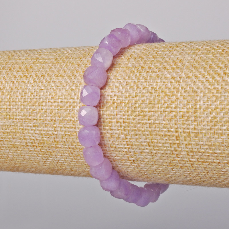 Lavender Amethyst Bracelet, natural stone faceted cube, diameter 6mm+-, length 18cm+- (stretch)