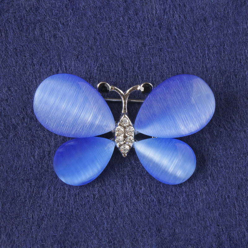 Butterfly Brooch, Blue Cat's Eye Stone, White Rhinestones, Silver-Tone Metal 25x38mm+