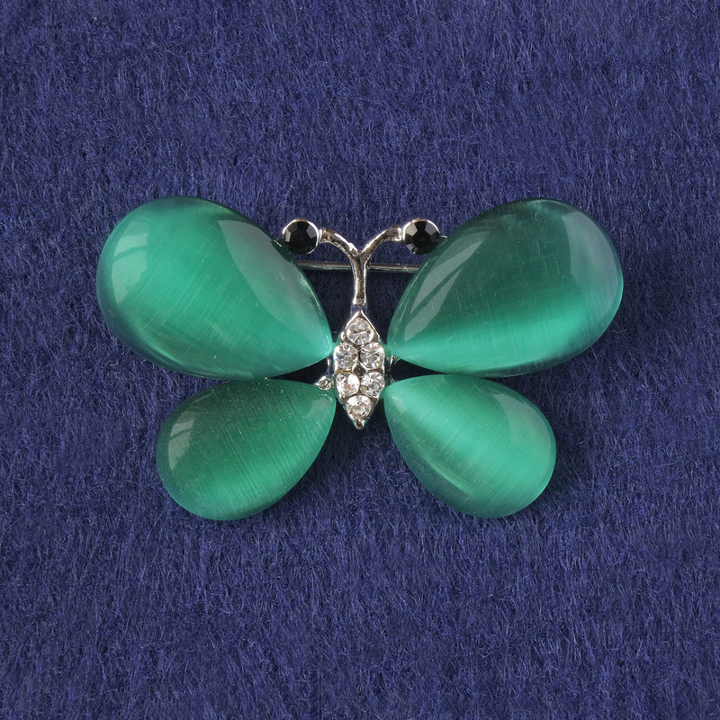 Butterfly Brooch, Green Cat's Eye Stone, White Rhinestones, Silver-Tone Metal 25x38mm+
