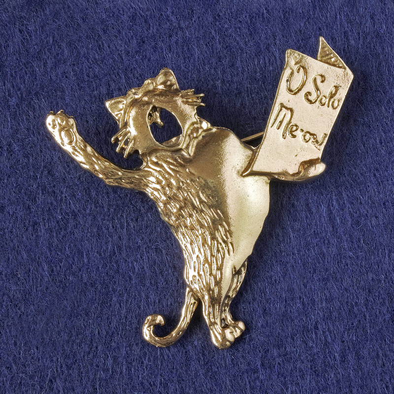 Cat Brooch-Pendant "O Solo Meow", Gold-Tone Metal 49x46mm+