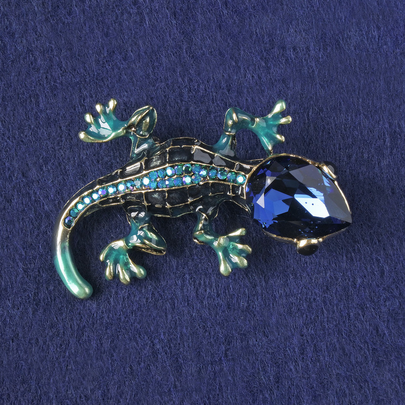 Lizard Brooch-Pendant, Blue Enamel, Blue Crystal, Blue Rhinestones, Gold-Tone Metal 31x50mm+