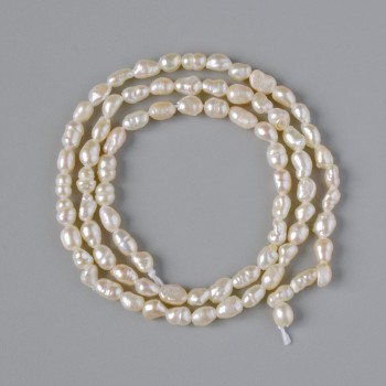Freshwater Pearls Beads, diameter 3x4mm, length 33cm on thread