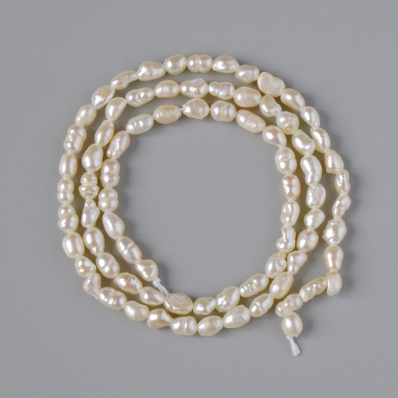 Freshwater Pearls Beads, diameter 3x4mm, length 33cm on thread