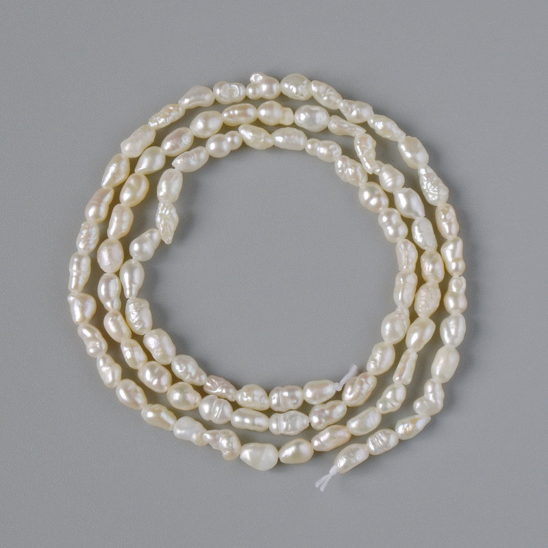 Freshwater Pearls Beads, diameter 3×4mm, length 36cm on a thread