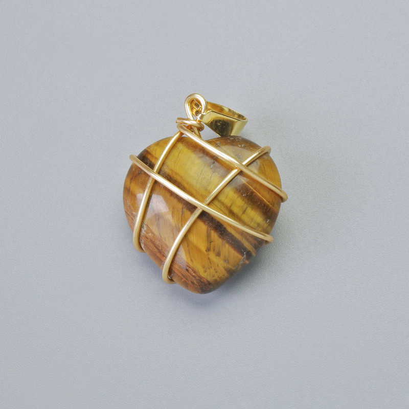 Pendant "Heart" Tiger's Eye in golden weave, diameter 20x20mm ±, length 30mm ±