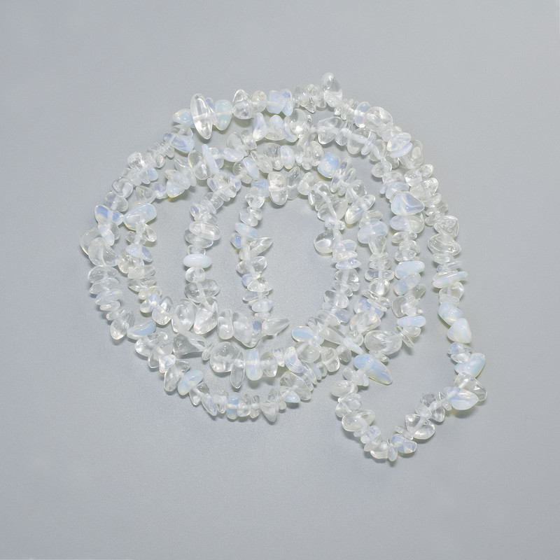 Moonstone Beads chip (synthetic), diameter 6-11x2-4mm+-, length 80cm+- on fishing line