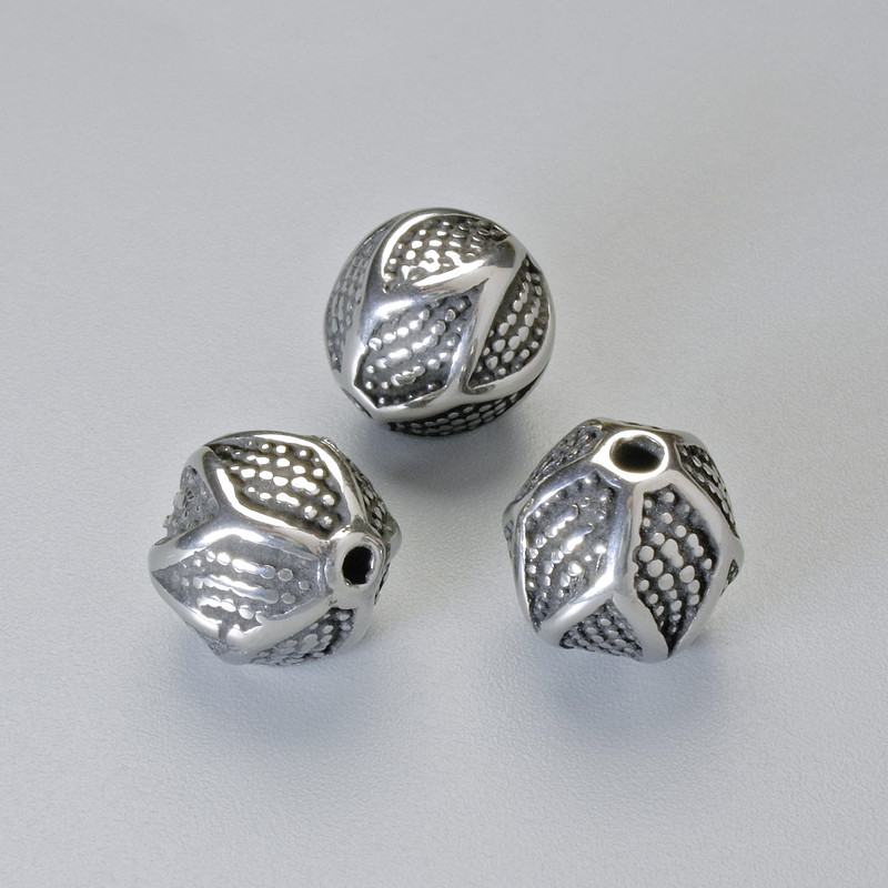 Finding Bead Insert, Diameter 9.5x9mm+/-, Hole Diameter 1.7mm, Silver-Tone Metal, 1pc