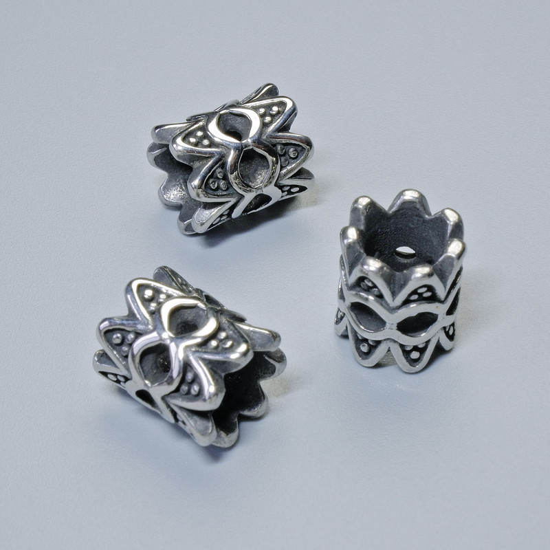 Findings bead insert, diameter 10x9mm+/-, hole diameter 5mm, silver metal colour, 1pc