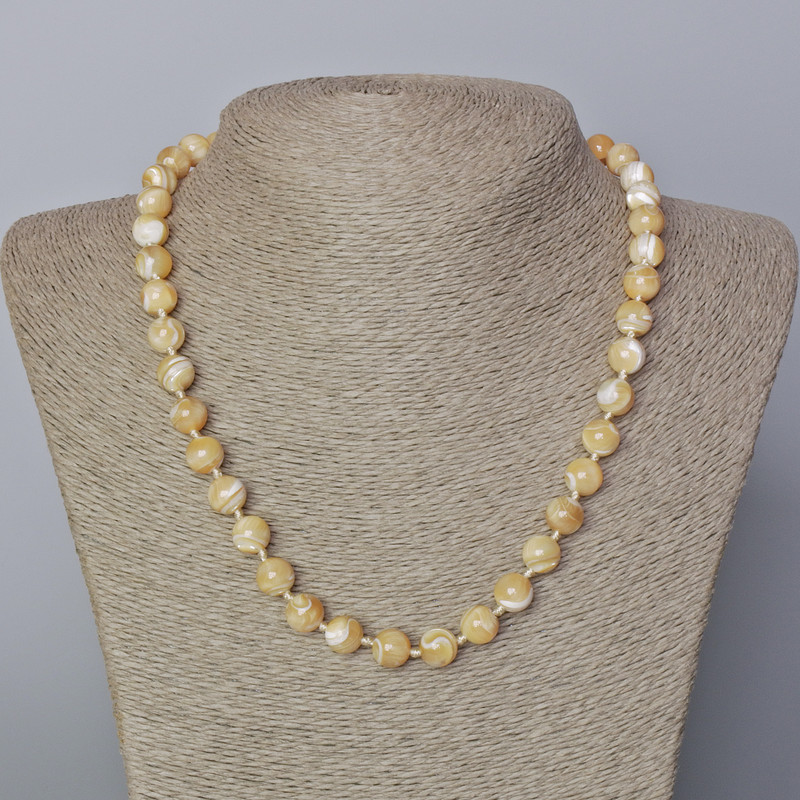 Necklace Mother-of-Pearl Beige Natural Smooth Round Bead, Diameter 9mm+-, Length 45-49cm+