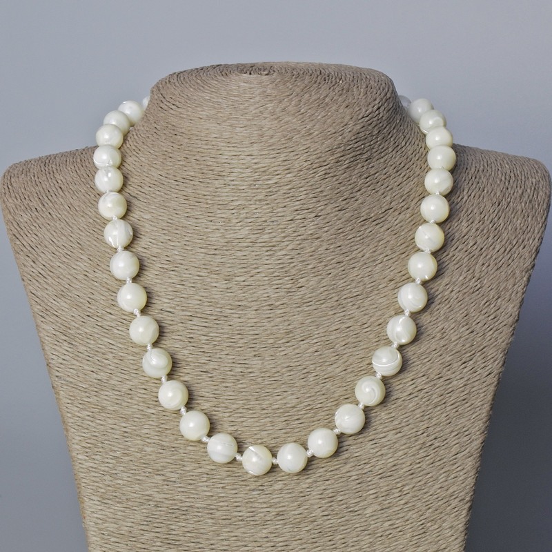 Mother-of-Pearl Natural Stone Necklace, Smooth Bead, diameter 10mm+-, length 45-50cm+