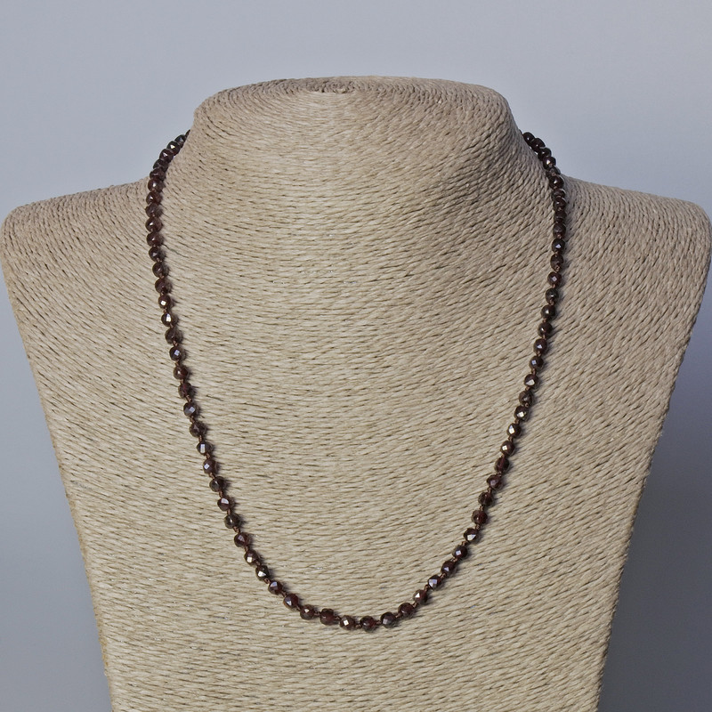 Garnet Natural Stone Necklace, Faceted Cube, diameter 4mm+-, length 45-49cm+