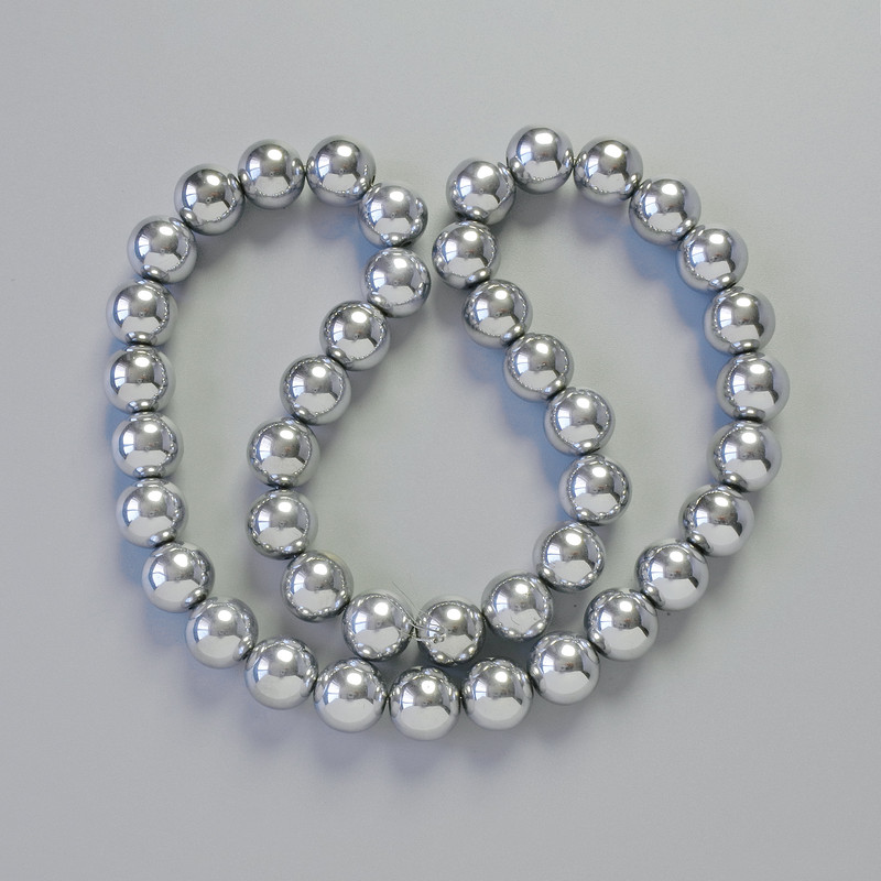 Hematite AAA Beads, round, silver colour, diameter 10mm+/-, length 42cm+/- on thread