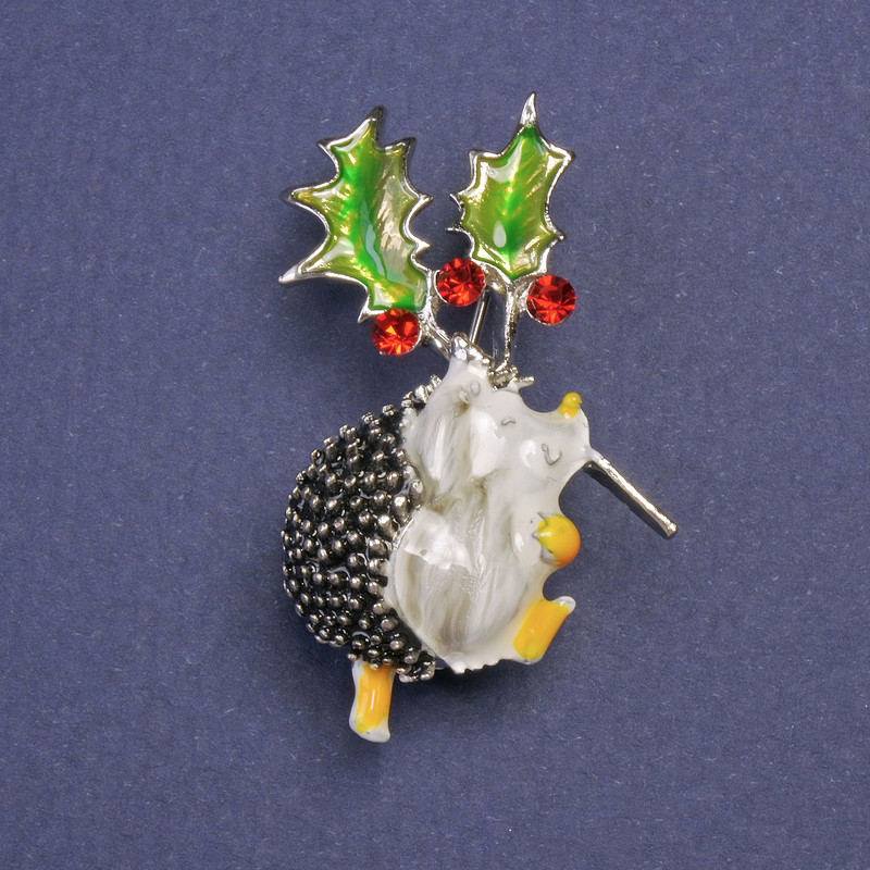 Brooch Hedgehog with Christmas Flower Hallmark Holly Green White Enamel Metal Colour Silver 39x23mm+