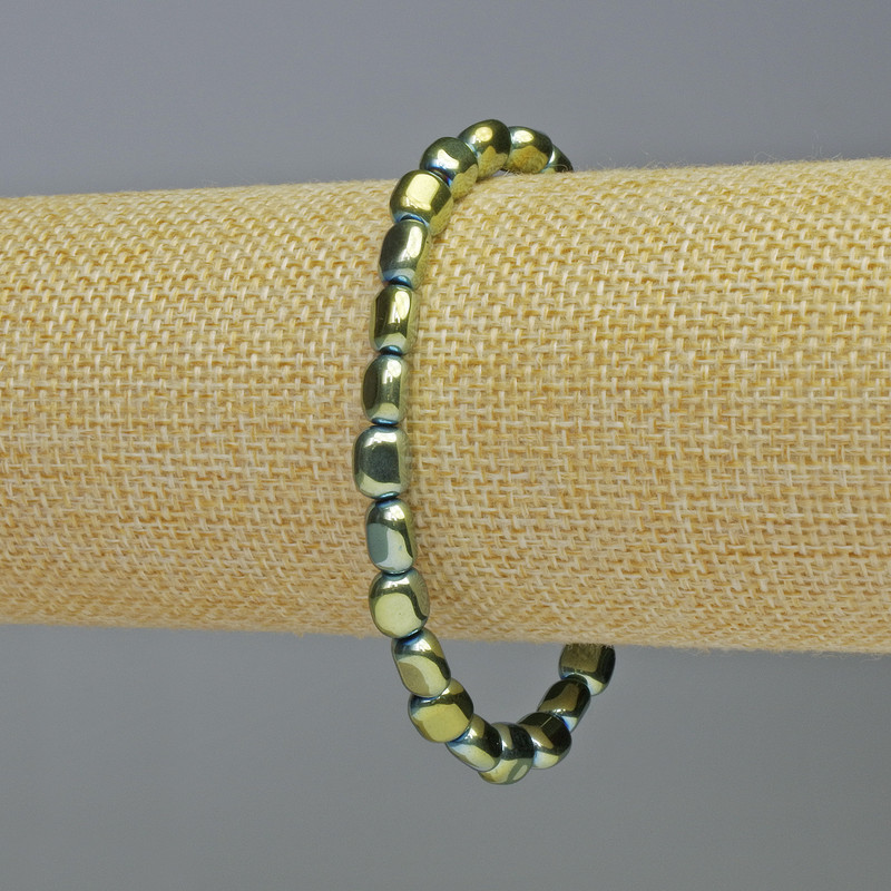Hematite Bracelet Green Chameleon Oval, Diameter 7x7mm+-, Length 18cm+- Stretch