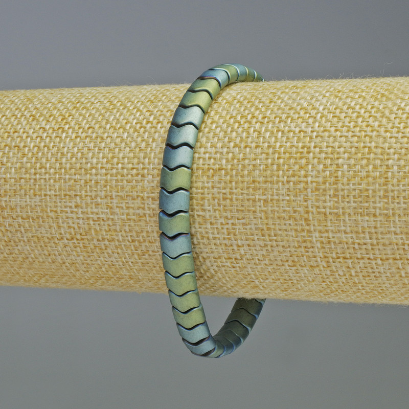 Hematite Snake Zigzag Wave Bracelet Matte Chameleon Green Colour, Diameter 7x5x5mm+-, Length 18cm+- Stretch