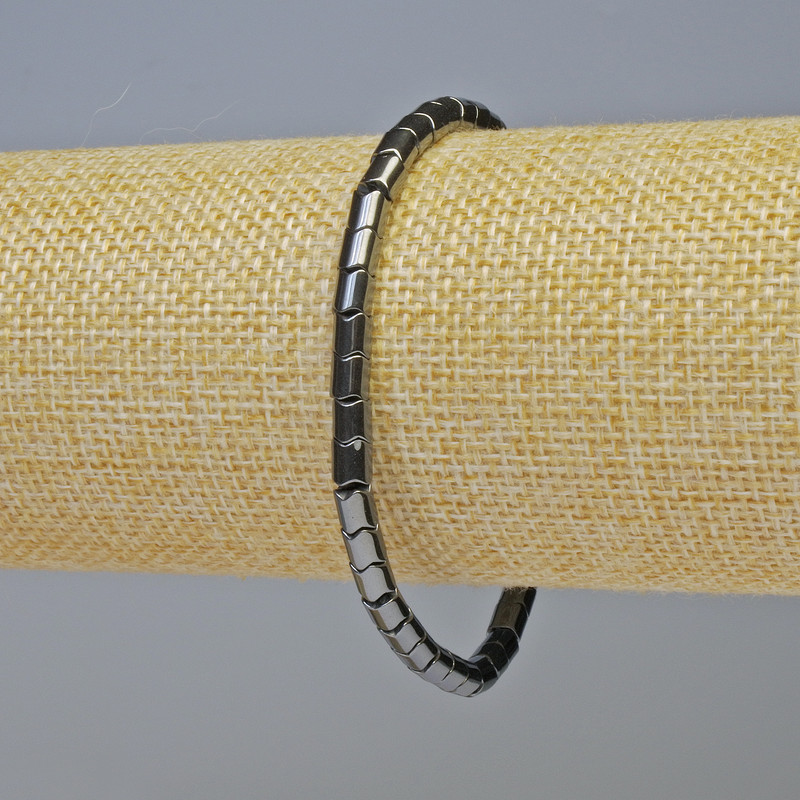 Hematite Bracelet Cylinder Zigzag, Black Colour, Diameter 4x4mm, Length 18cm+- Stretch