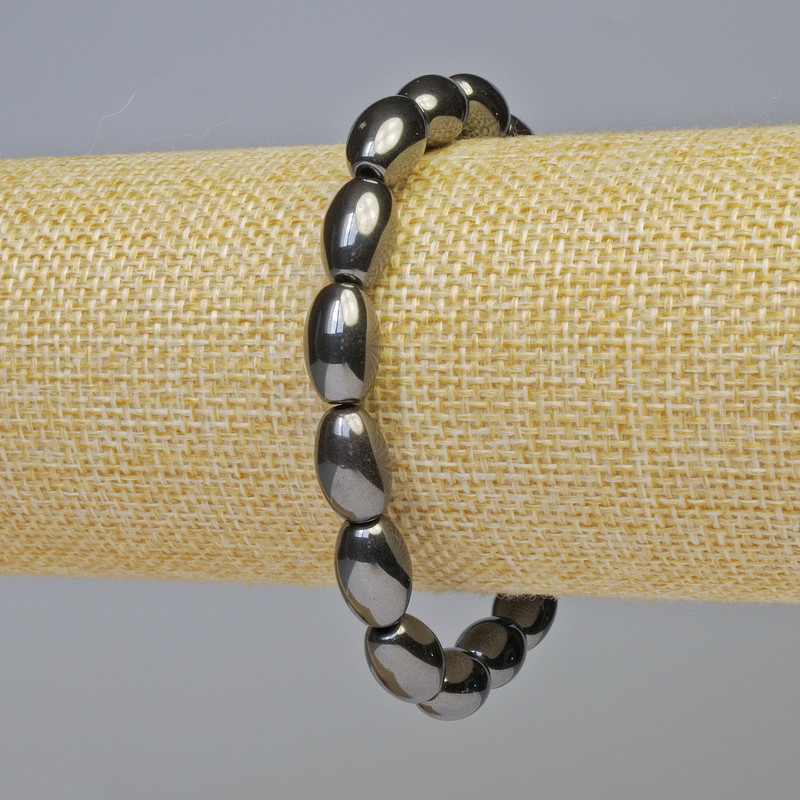 Hematite Bracelet Oval Black, diameter 13x8mm+/-, length 18cm+/- stretch