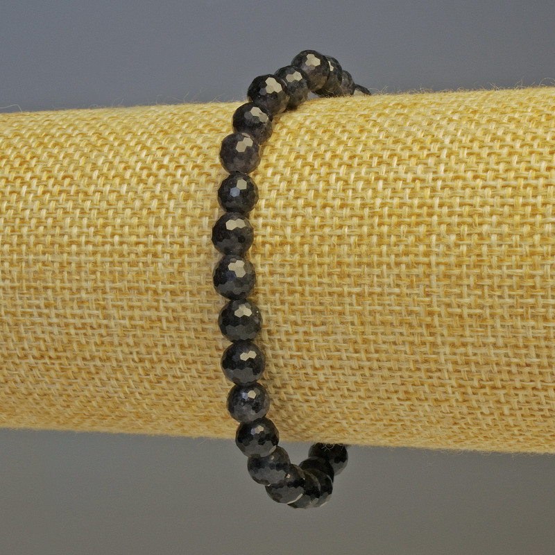 Iolite Bracelet, faceted round beads diameter 6mm+/-, length 18cm, stretch