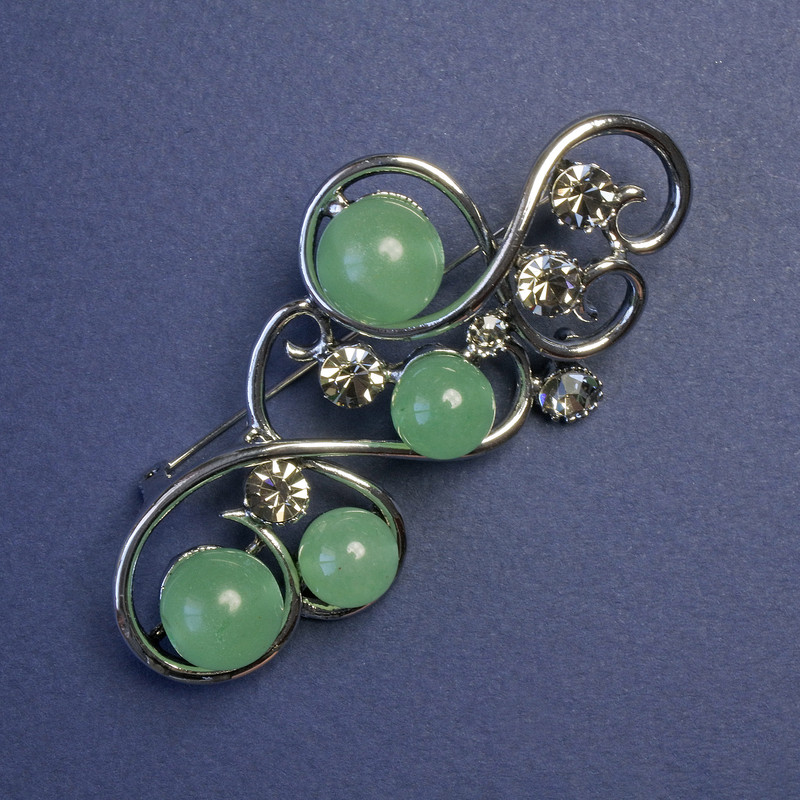 Brooch with Jade and Grey Rhinestones, "Silver" Coloured Metal 75x37mm+