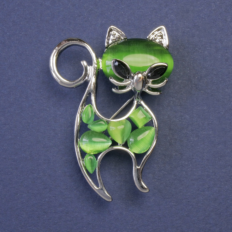 Brooch-Pendant "Kitty" Green Cat's Eye, Silver-Tone Metal 30x45mm+
