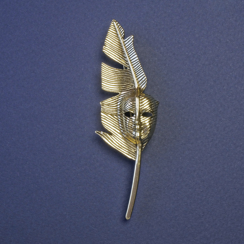 Brooch Pendant Writer's Feather with Mask, dark gold-tone metal 80x23mm-/+