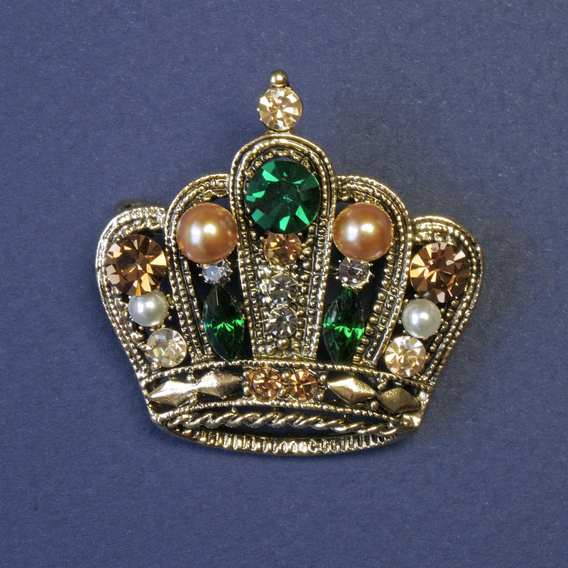 Crown Brooch, Green and Yellow Rhinestones and Pearls, 40x40mm +/-, Gold-Tone Metal