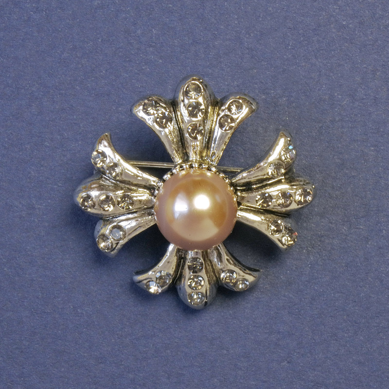 Accent Brooch with Pearl, Maltese Cross 30x30mm+- Silver-Tone Metal