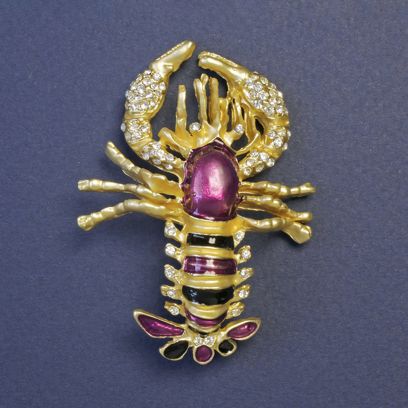 Brooch Omar purple and black enamel on gold-tone metal 58x43mm