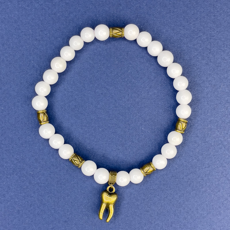 White Agate Bracelet (imitation acrylic) round bead, diameter 6mm+-, length 18cm+- stretch