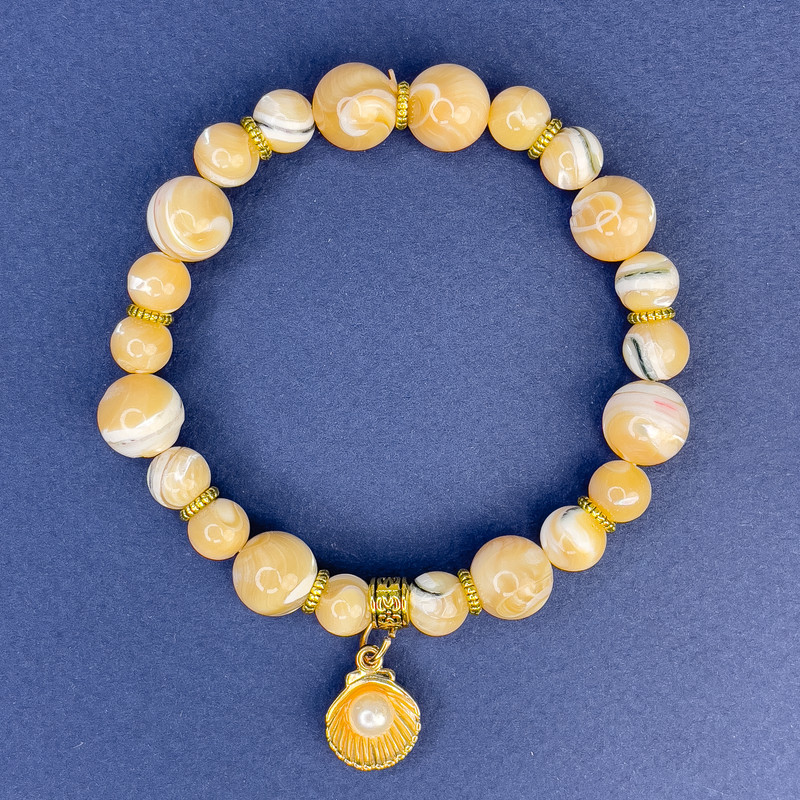 Bracelet Natural Beige Mother-of-Pearl Smooth Bead, diameter 7mm+/-, diameter 10mm+/-, length 18cm+/- stretch