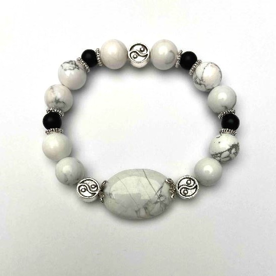 Cacholong Round Bead Bracelet, diameter 10mm+- Shungite Oval, diameter 25x18mm+-, length 18cm+- stretch