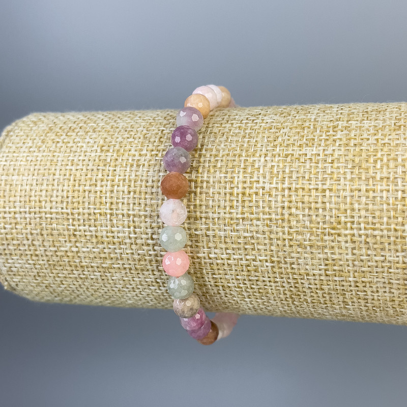 Jadeite Faceted Bead Bracelet 6mm+/-, length 18cm+/- stretch