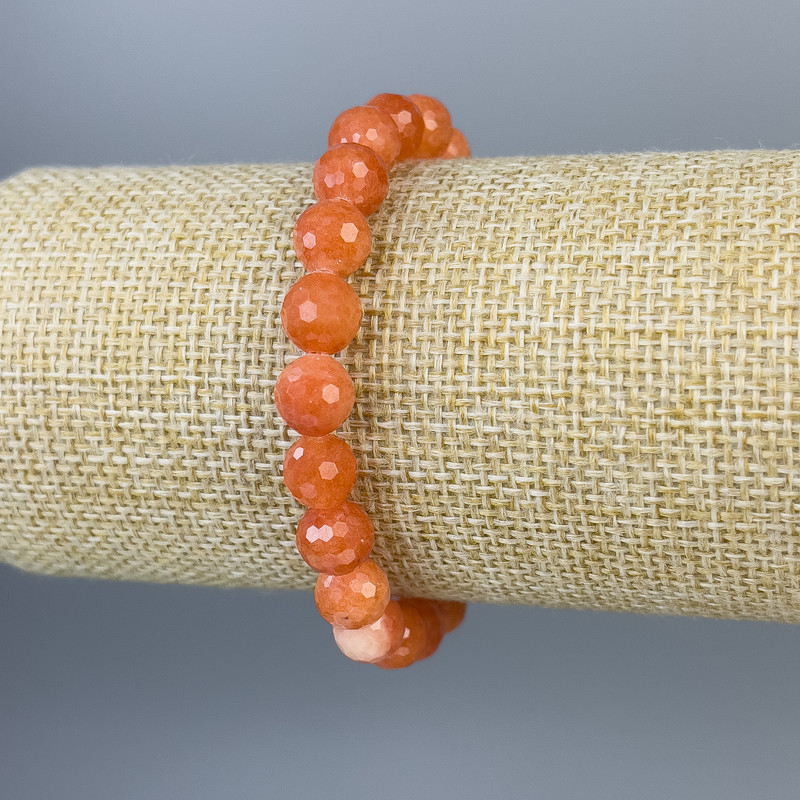 Nephrite Mashan Bracelet, faceted bead 8mm+/-, length 18cm+/- stretch