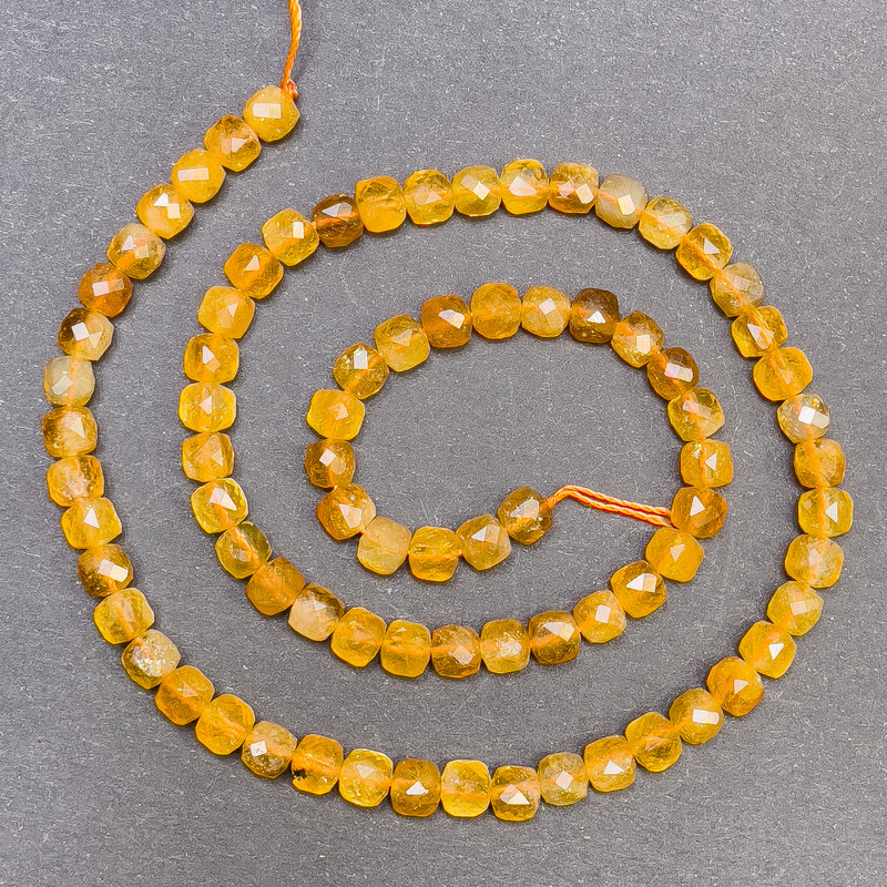 Citrine Beads on Thread, Faceted Cube, Diameter 5mm+/-, Length 39cm+