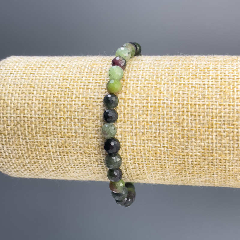 Zoisite Bracelet, Faceted Round, Diameter 6mm+/-, Length 18cm, Stretch