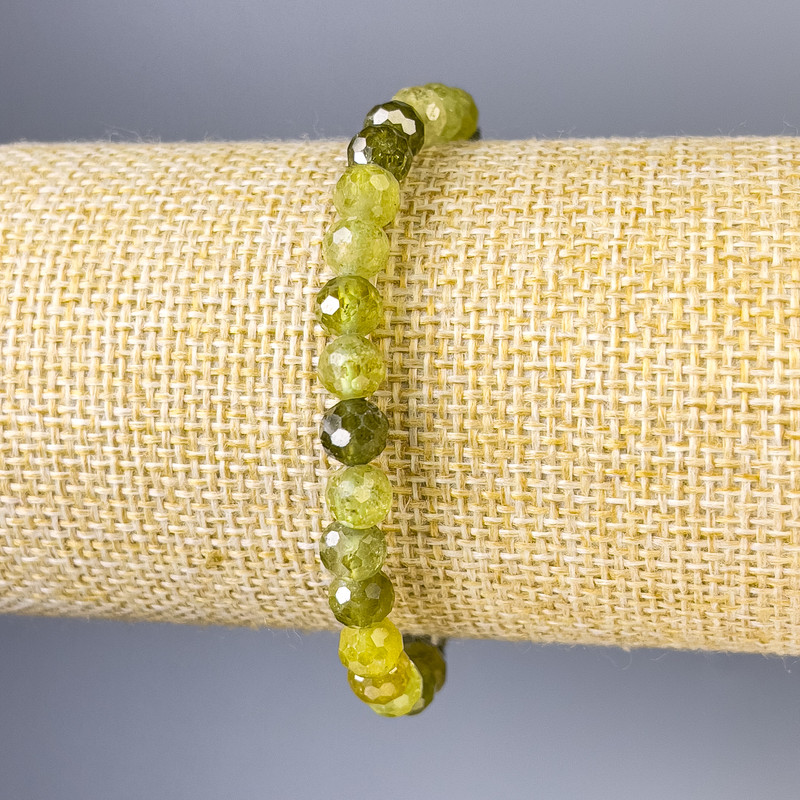Grossular (Green Garnet) Faceted Bead Bracelet, diameter 6mm+/-, length 18cm+/- stretch