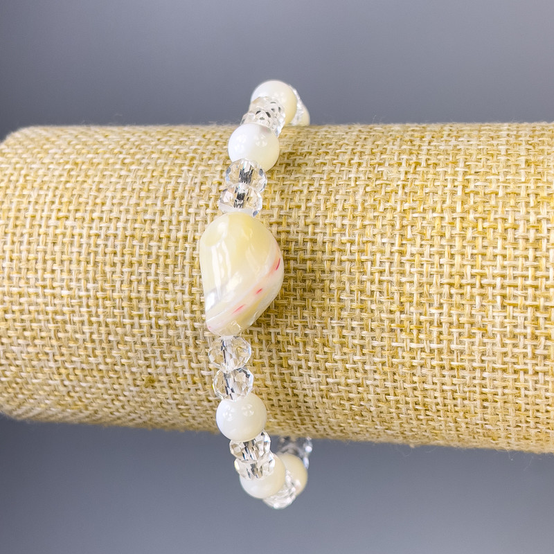 Mother-of-Pearl Bracelet, diameter 7mm+/-, and Czech Crystal, diameter 6x5mm+/-, length 18cm+/- stretch
