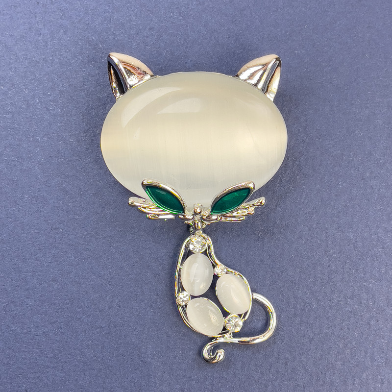 Cat Brooch, White Cat's Eye, White Rhinestones, Silver-tone Metal, 34x58mm+